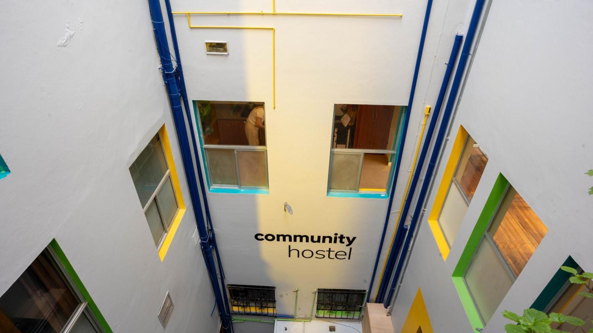 Community Hostal